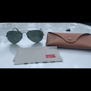 Ray-Ban Polarized Aviator Sunglasses